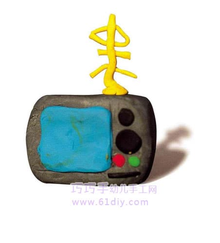 幼儿橡皮泥作品——电视机