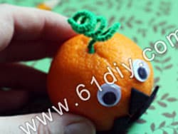 橘子制作万圣节小南瓜Orange Jack O'Lantern Craft