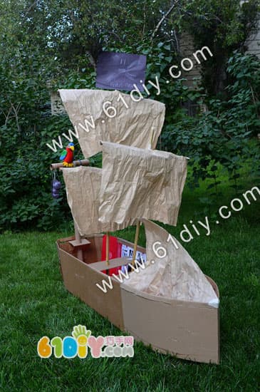 废旧纸箱制作海盗船