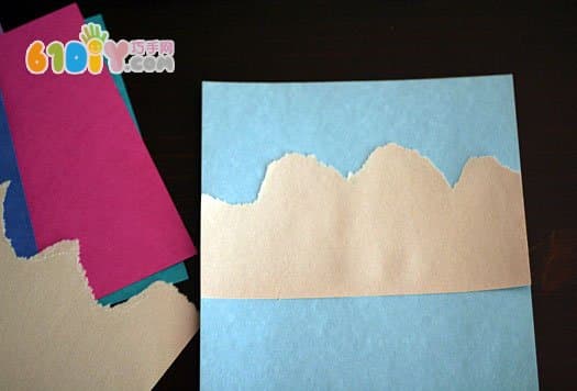 撕纸贴画：漂亮的山