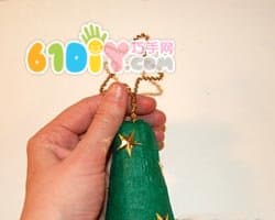 泡沫制作可爱的圣诞树