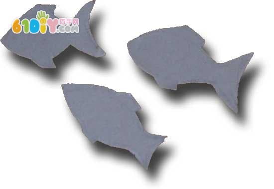 幼儿园环保手工——废纸制作有趣的小鱼