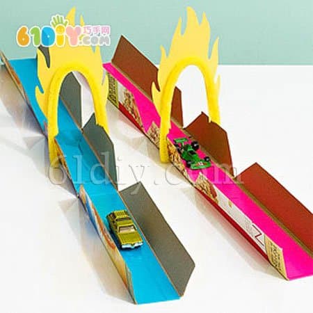 儿童游戏手工——用废纸盒制作玩具汽车的桥