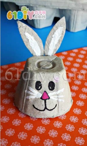 鸡蛋盒DIY小兔子