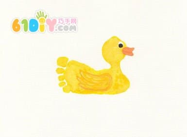 可爱有趣的创意脚印画——小鸭子