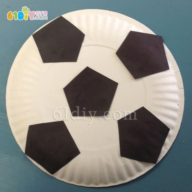 世界杯DIY简单的纸盘足球
