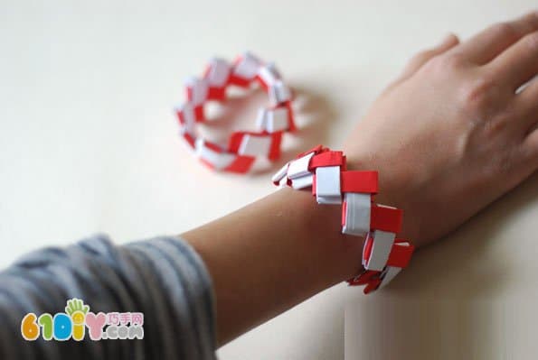 手镯折纸教程