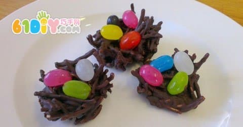 趣味美食DIY可爱的巧克力鸟巢