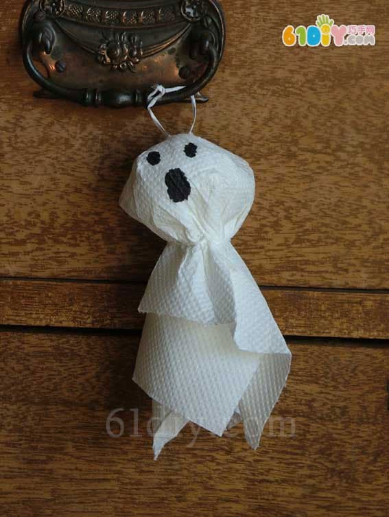 万圣节手工：纸巾制作幽灵