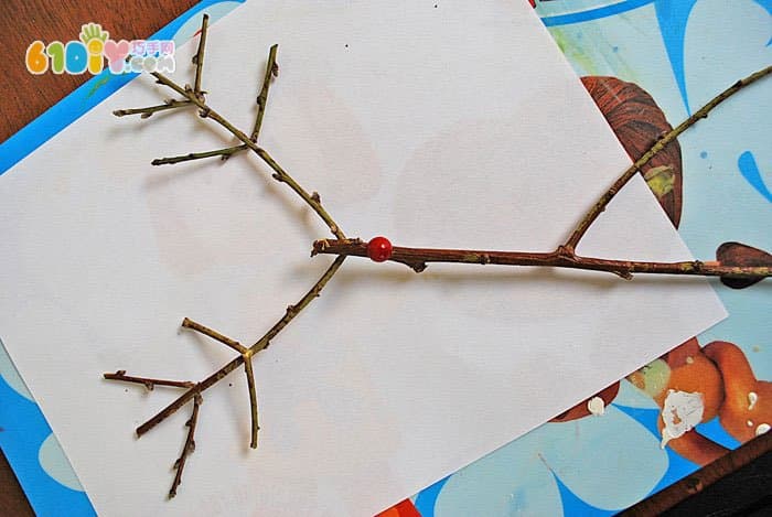 圣诞节手工——树枝DIY制作圣诞驯鹿