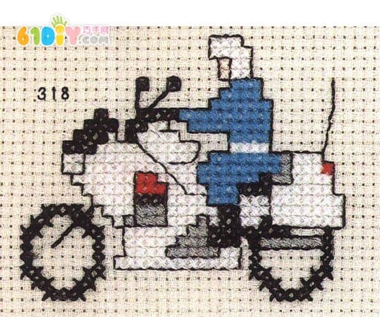 十字绣图案：骑摩托车的警察
