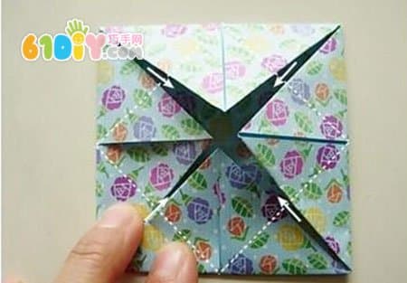 三八节折纸花贴画