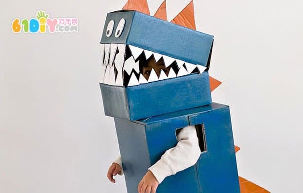 废纸箱创意DIY恐龙演出服
