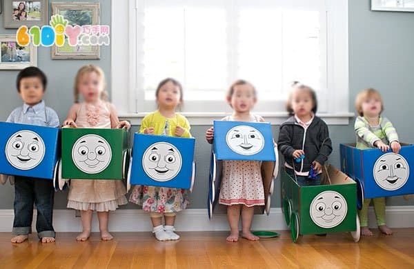 幼儿玩教具 纸箱制作托马斯小火车