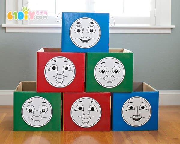幼儿玩教具 纸箱制作托马斯小火车