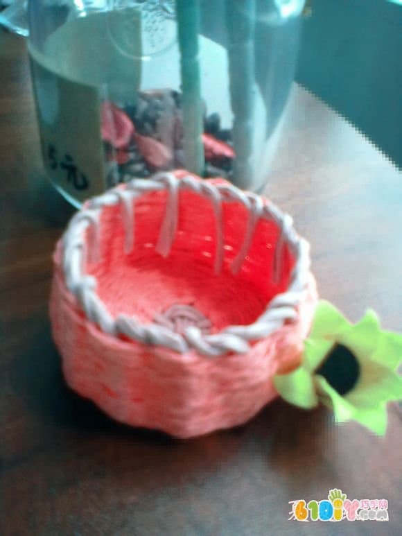 纸绳编织篮子制作过程