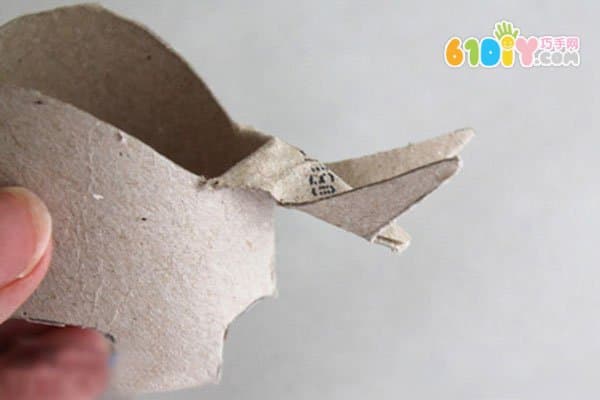 儿童手工教程 卷纸筒DIY制作恐龙