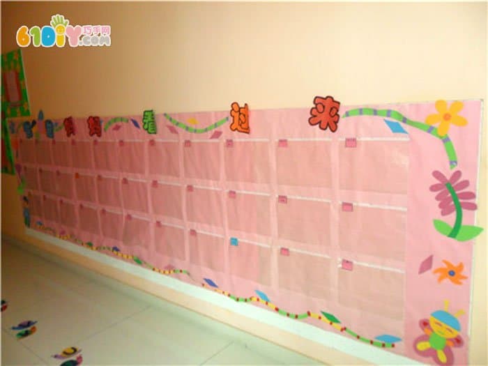 幼儿绘画作品展示墙布置