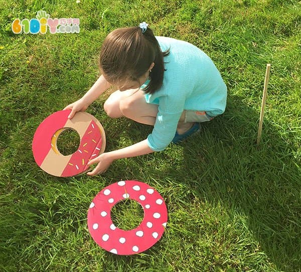 废纸板制作可爱的飞盘玩具_巧巧手幼儿手工网
