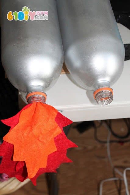 儿童玩具手工 塑料瓶制作喷漆背包