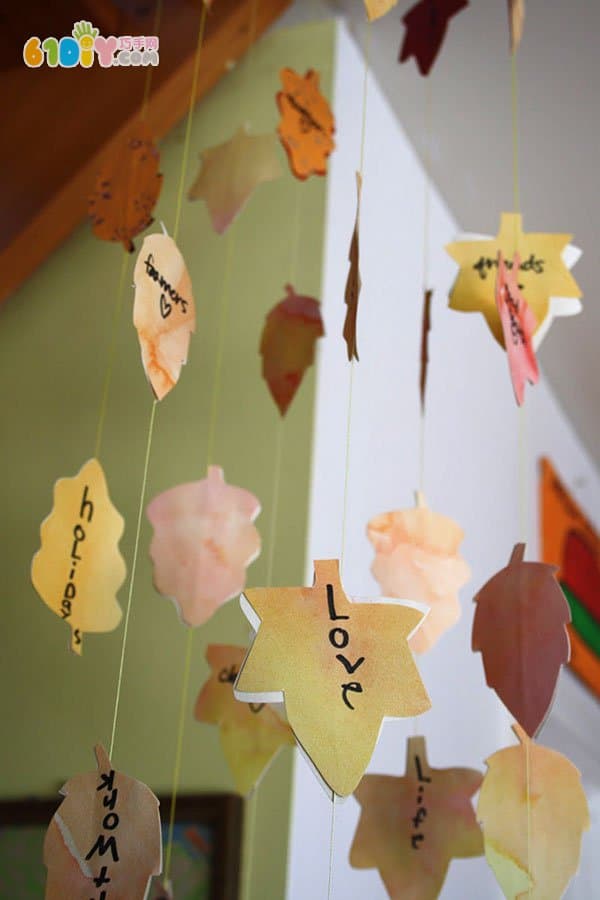 儿童秋天手工 漂亮的树叶挂饰