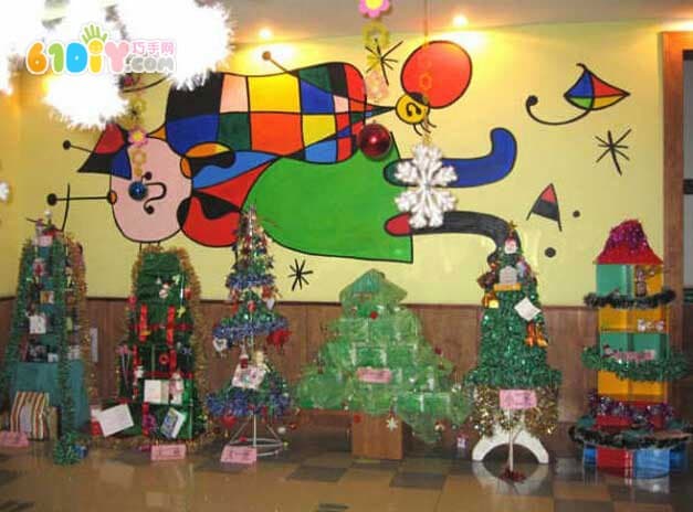 幼儿园圣诞节走廊布置