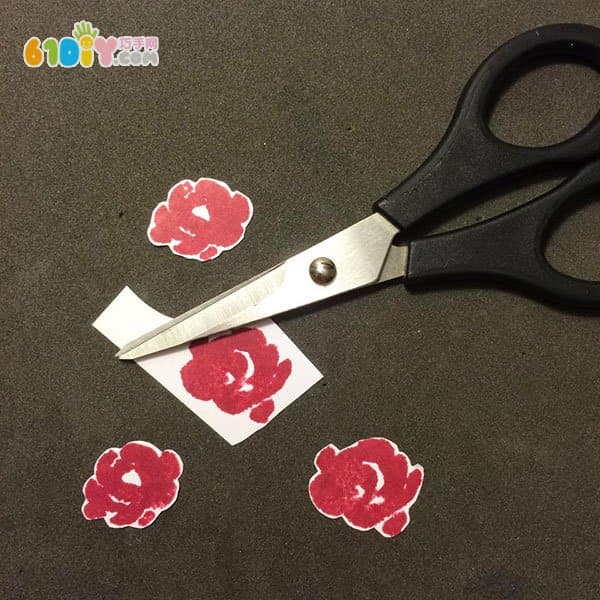 妇女节手工 教你制作精美的玫瑰花卡