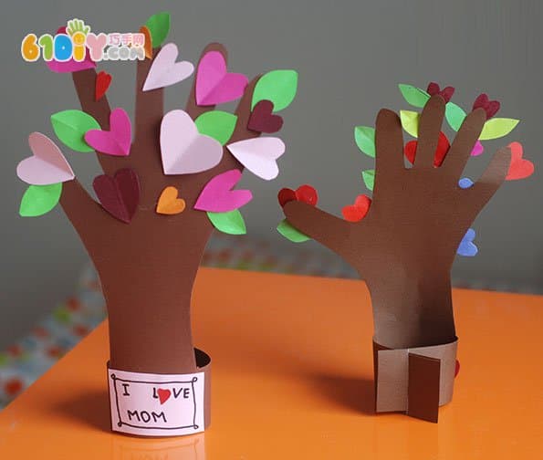 儿童手工 漂亮手形爱心立体树