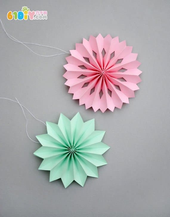手工制作漂亮简单的装饰剪纸花朵
