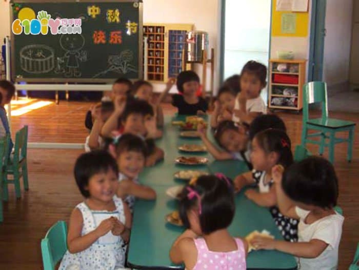 幼儿园中秋节活动小黑板