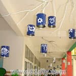 幼儿园走廊易拉罐吊饰布置