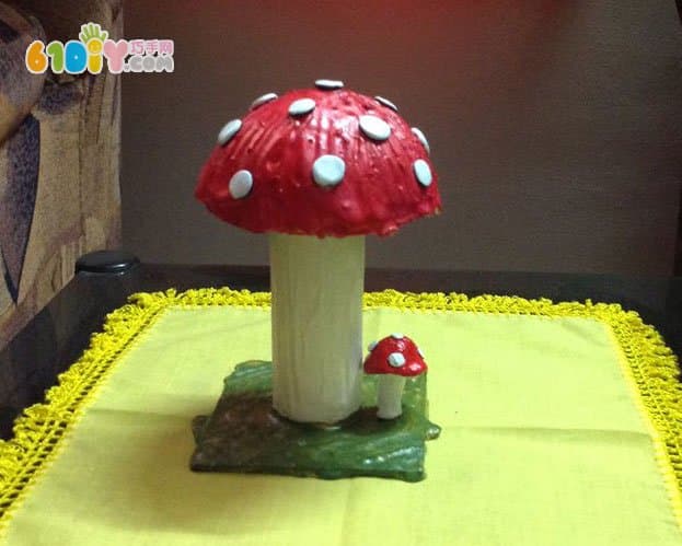 儿童废物利用手工制作蘑菇