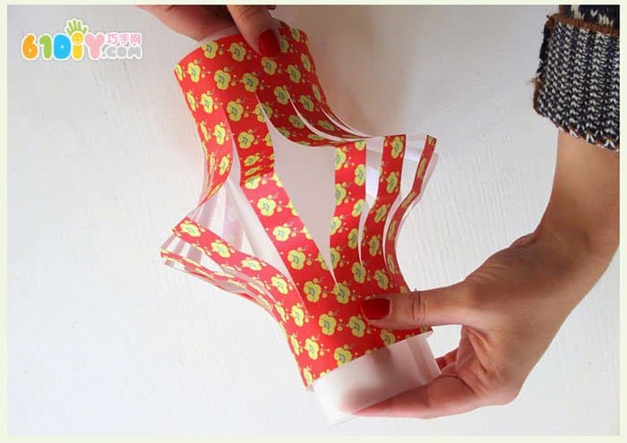 中秋节儿童制作简易彩色纸灯笼