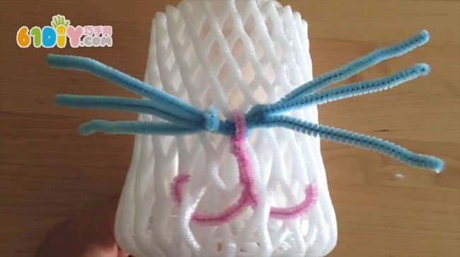 中秋节环保手工 一次性杯子制作兔子灯
