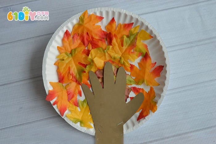 纸盘创意 儿童制作秋天的大树