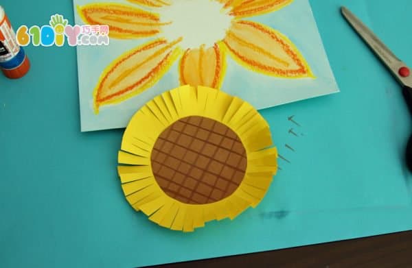 儿童手工制作美丽的向日葵立体贴画