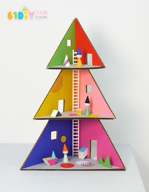 废纸板DIY圣诞树形娃娃们的房子