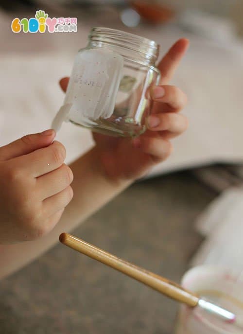 儿童手工制作涂鸦搓纸花瓶