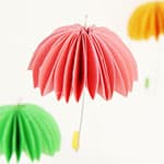 怎样制作漂亮的纸雨伞挂饰
