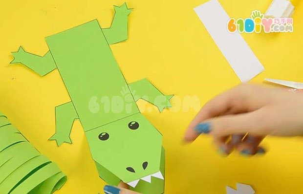 卡纸DIY制作立体鳄鱼和模板下载