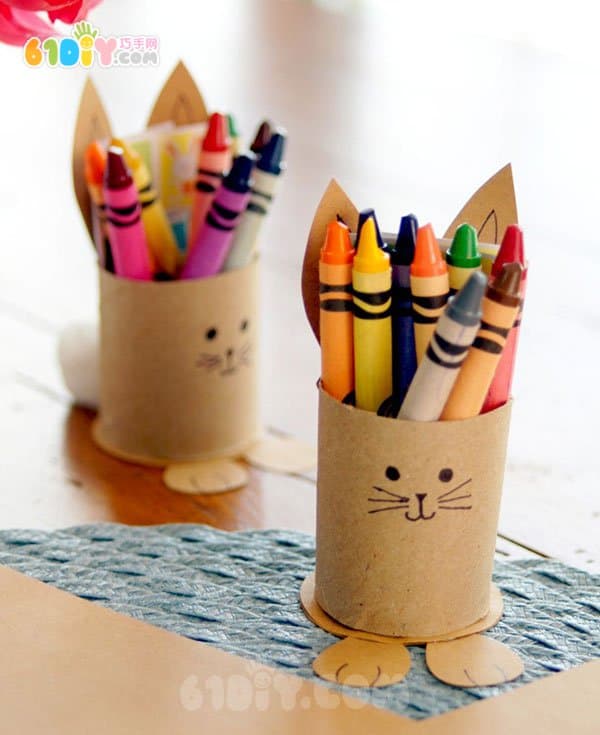 纸筒制作可爱兔子蜡笔收纳盒