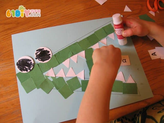 幼儿学字母A手工 大鳄鱼