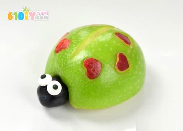 苹果趣味造型DIY 爱心瓢虫