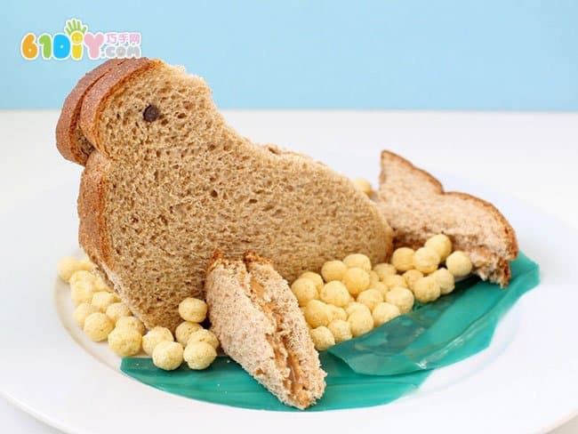 亲子卡通早餐制作 小海狮三明治