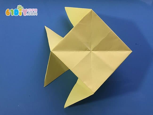 立体小鱼折纸教程