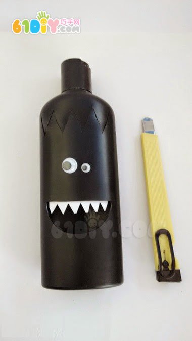 洗发水瓶制作万圣节怪物笔筒