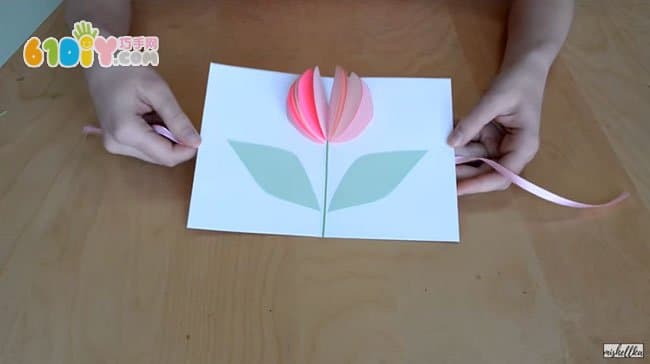 简单的立体郁金香花卡片制作