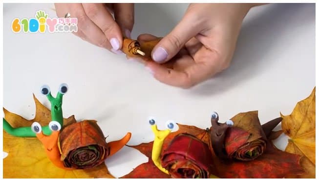 儿童手工制作树叶粘土蜗牛