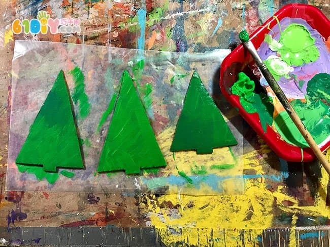 幼儿手工制作废纸板圣诞树